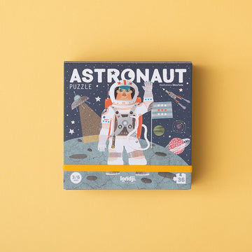 Astronaut pocket puzzle