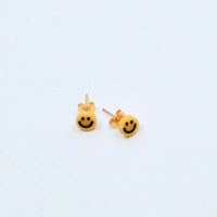 Pepper smiley stud earrings