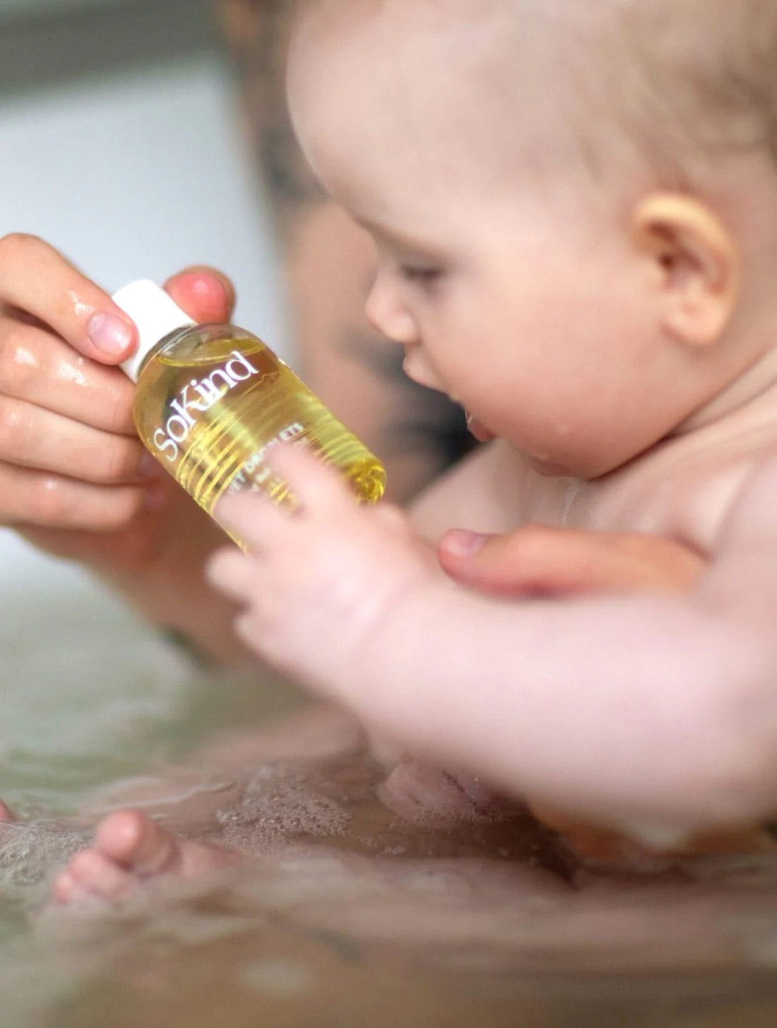 Velvet Droplets - voedende badolie voor baby's
